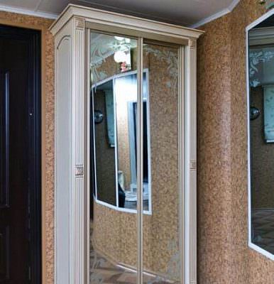 корпусный шкаф купе МДФ, двери зеркальные